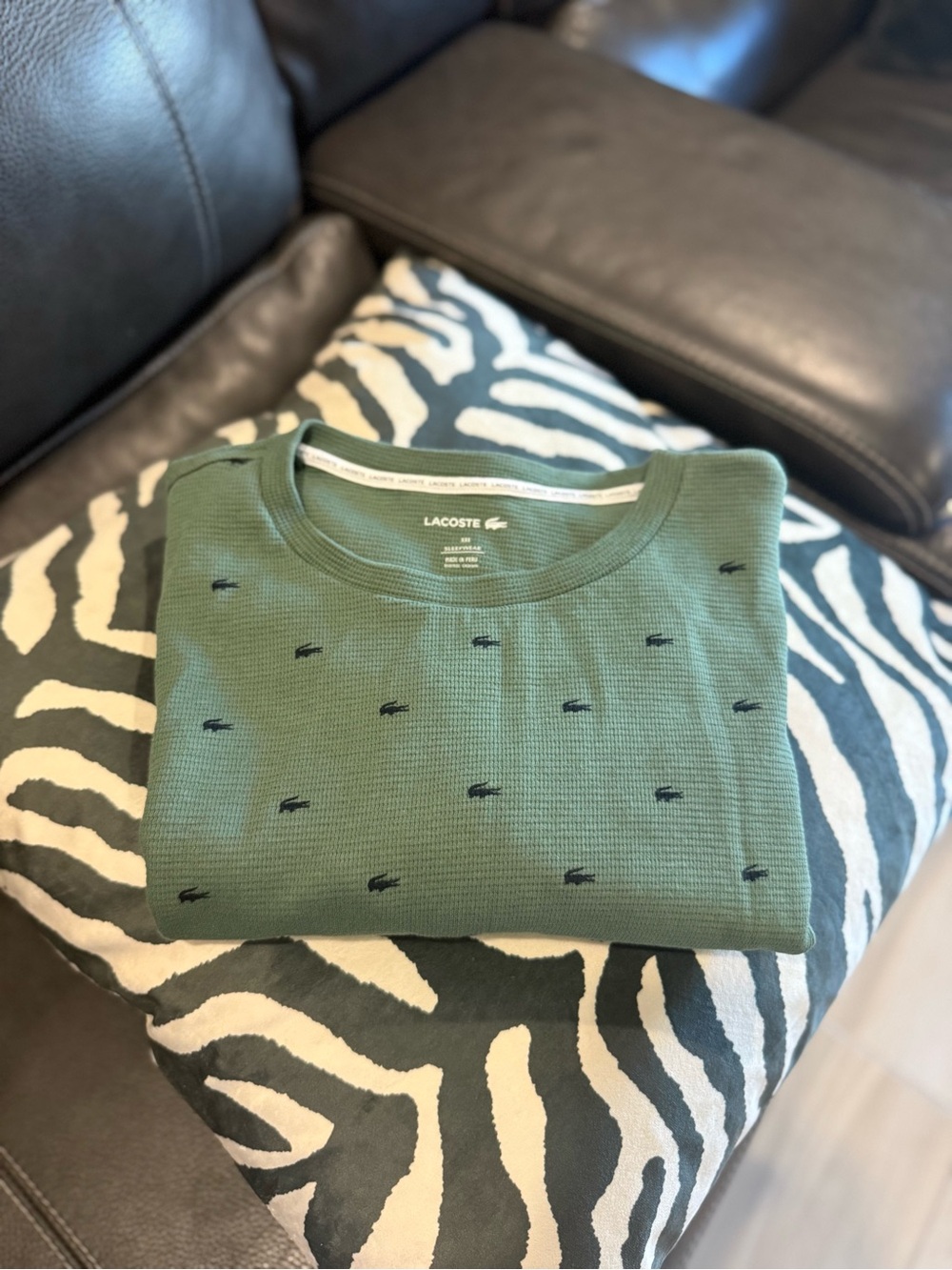 Lacoste MEN’S Olive Green Knit Crewneck with Mini Crocodile Embroidery XXL